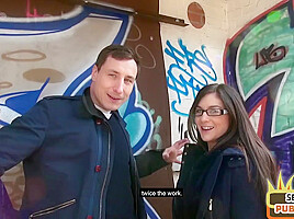 skinny MILF loves cockriding BBC outdoor