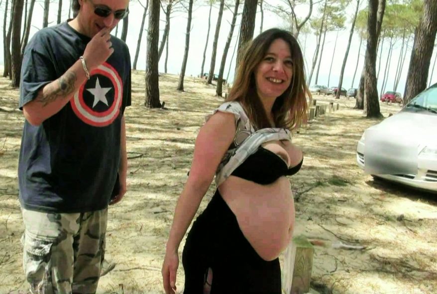 Enceinte de 6 mois Stéphanie va se faire baiser devant des voyeurs ! (idéo exclusive)