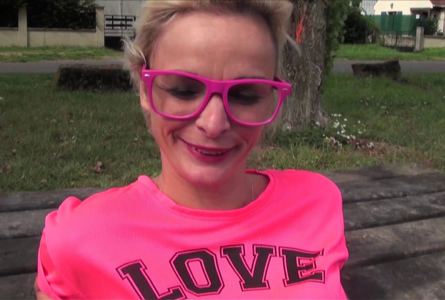 Imani, une petite double péné, ca te tente ?