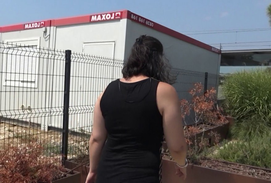 Maeva, 27 ans, libertine et aide-soignante venue de Rouan en train et baisée en plein air !
