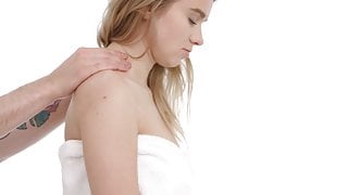 TeenMegaWorld – TrickyMasseur – Wild fuck after a massage