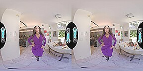 Busty Therapist – WetVR