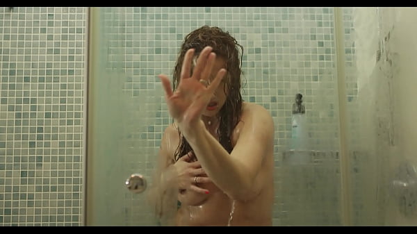 Milf to fuck in the shower