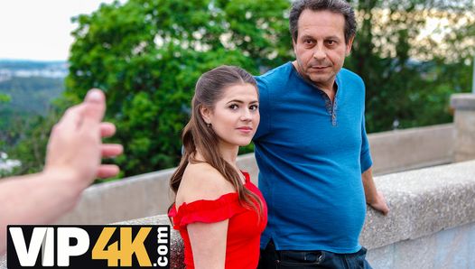 HUNT4K. Girl awakens passerby’s cock and welcomes it in her vagina