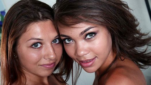 LICENSED TO LICK – Ariana Grand and Cassidy Banks – Real Lesbos