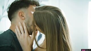 Spanish Petite Teen Mary Popiense