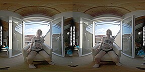 Blonde Ingrida Vacation Sunset Dildo Masturbation