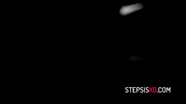 Horny stepsister Scarlett Bloom tease her stepbrother and seduce him to fuck her in the shower
