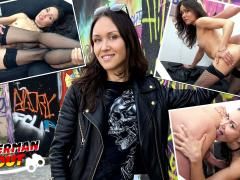 Castingsex mit schwarzhaarigem deutschem Luder