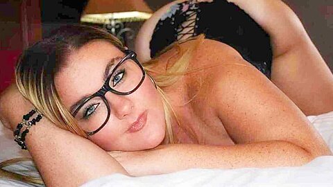 Ashley Ace In Gets A Massage Then A Dick Down