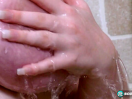 Ashley Gets Wet – Ashley Sage Ellison – XLGirls