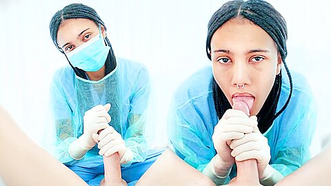 Lisa Cruz In Surgical Semen Extraction – Gloved Post-op Edging